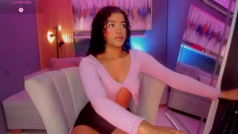 Snapshot of janinne_lu chatting on April 29, 2026, 11:14 am Janinne online show from April 29, 2026, 11:14 am