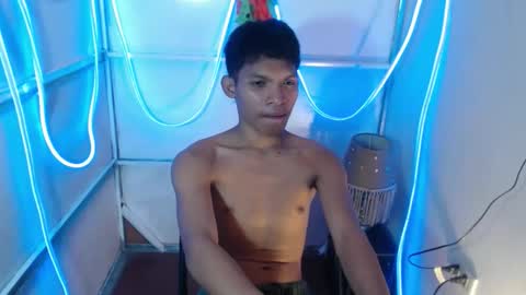 janlloyd04 online show from March 5, 2026, 2:40 am