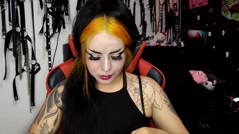 Snapshot of janna_ink chatting on February 1, 2025, 12:18 am online show from February 1, 2025, 12:18 am