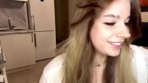 Snapshot of janniekeneipp chatting on November 7, 2025, 5:46 pm Janni online show from November 7, 2025, 5:46 pm