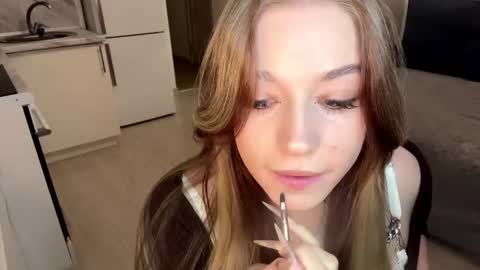 Snapshot of janniekeneipp chatting on November 10, 2025, 8:41 pm Janni online show from November 10, 2025, 8:41 pm