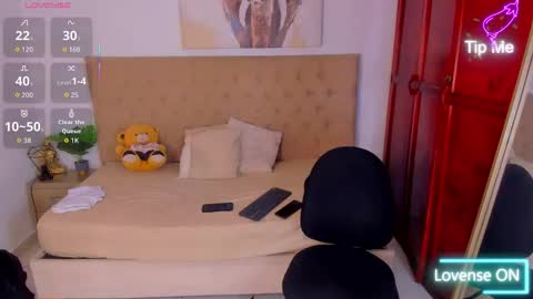 janomar01 online show from October 13, 2025, 6:41 pm