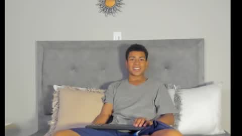 jared_blake online show from December 18, 2024, 1:15 am