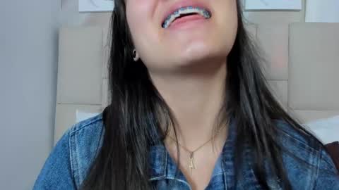 Jaslyn online show from December 31, 2024, 2:25 pm