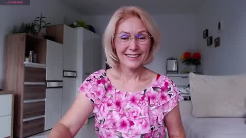 Jasmin room for people 40 online show from September 30, 2025, 1:38 pm
