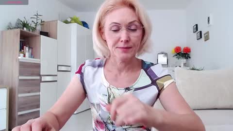 Jasmin room for people 40 online show from October 18, 2025, 1:23 pm