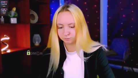 jasmine_eyes online show from March 1, 2026, 7:38 pm