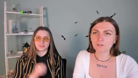 Snapshot of jasmine_fly chatting on October 29, 2025, 1:02 pm jasmine_fly online show from October 29, 2025, 1:02 pm