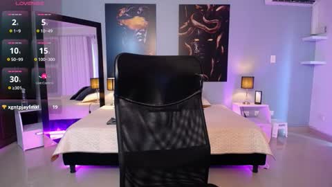 Instagram jasminecampbell1  online show from October 16, 2025, 9:27 pm