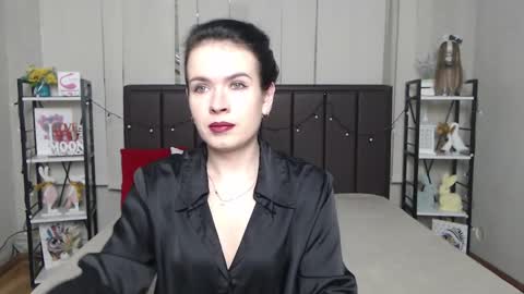 JasmineKouch online show from November 22, 2025, 6:45 am