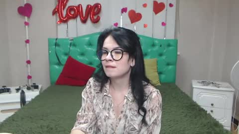 JasmineKouch online show from May 28, 2026, 6:16 pm