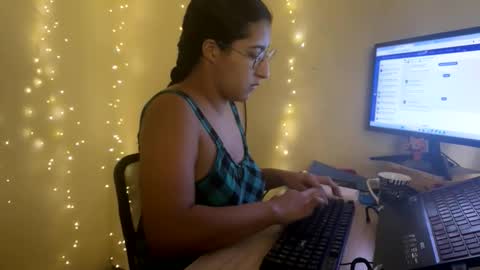 Snapshot of jasmineprincess_ chatting on March 2, 2026, 12:23 pm Jasmine online show from March 2, 2026, 12:23 pm