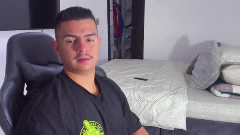 JBrooksXx online show from January 20, 2025, 10:04 pm