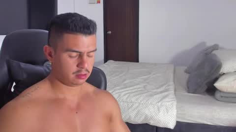 JBrooksXx online show from January 24, 2025, 3:32 am