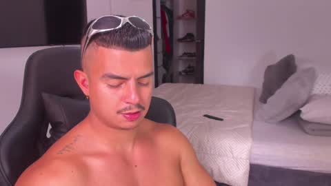JBrooksXx online show from January 26, 2025, 5:44 pm