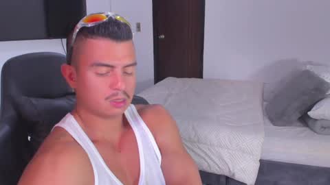 JBrooksXx online show from January 29, 2025, 7:32 pm
