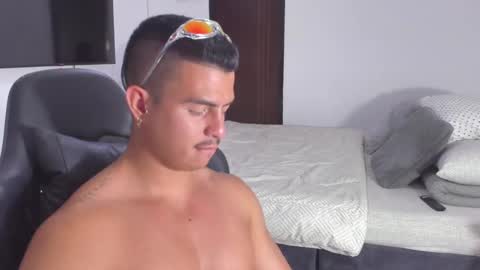 JBrooksXx online show from February 1, 2025, 1:02 am