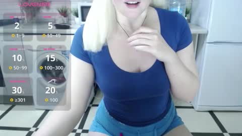 jassicaonline online show from November 25, 2025, 7:58 pm