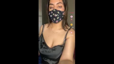 Jassmina  online show from November 26, 2025, 8:32 pm