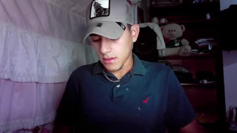 Snapshot of jasson_xxx chatting on January 22, 2025, 6:52 am JASSON GARZON online show from January 22, 2025, 6:52 am