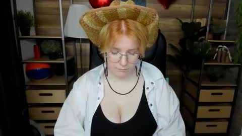 Snapshot of java_fire chatting on October 28, 2025, 10:23 pm Katerina online show from October 28, 2025, 10:23 pm