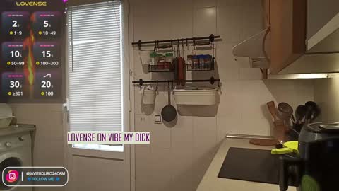 javierduro24 online show from December 15, 2024, 11:23 am