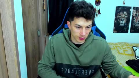 Javier online show from January 5, 2025, 3:32 am