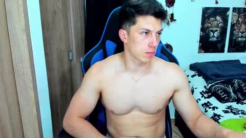 Javier online show from February 17, 2025, 11:42 pm