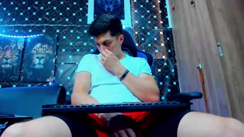 Javier online show from September 10, 2025, 6:52 pm