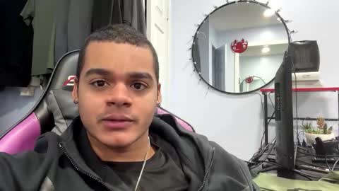 javiSdick online show from December 20, 2025, 5:31 pm