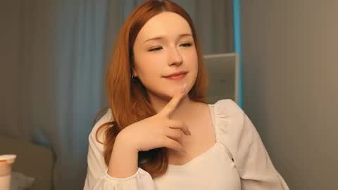 your Bella  online show from May 3, 2026, 1:06 pm