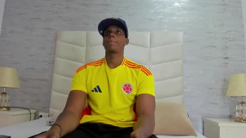 jax black online show from November 18, 2025, 6:56 pm