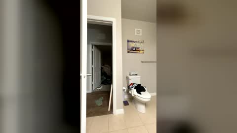 jaxoff33 online show from April 22, 2026, 6:38 am