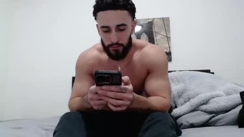 jay_slayz online show from December 4, 2024, 1:47 am