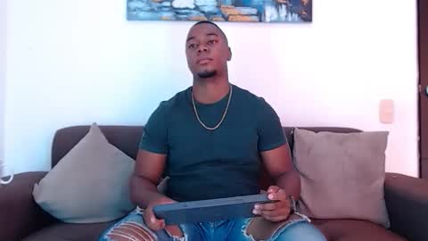 Snapshot of jay_smit chatting on December 6, 2024, 9:46 pm jay smit online show from December 6, 2024, 9:46 pm