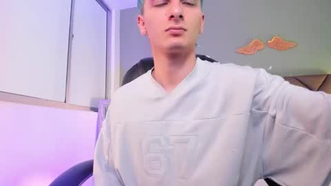 jaydenvillalobos online show from September 25, 2025, 12:42 pm