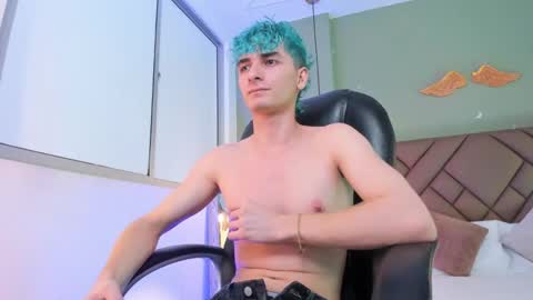 jaydenvillalobos online show from September 26, 2025, 1:48 pm