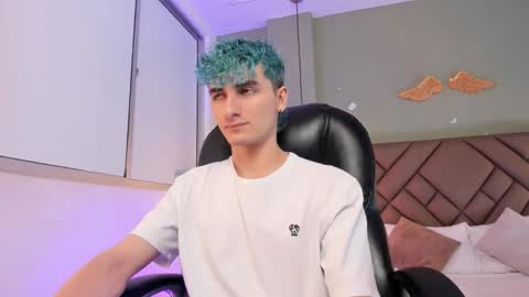 jaydenvillalobos online show from October 2, 2025, 12:23 pm
