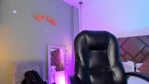 jaydenvillalobos online show from October 6, 2025, 12:35 pm