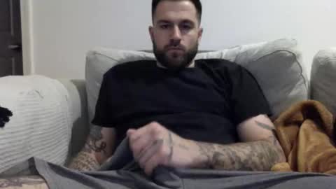 jayg333 online show from April 19, 2026, 12:43 am