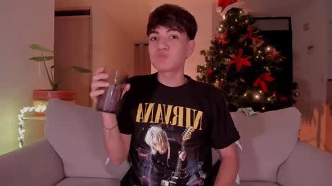 jaythomax online show from December 1, 2024, 8:42 pm