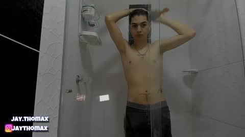 jaythomax online show from December 2, 2024, 6:43 pm