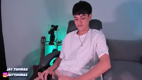 jaythomax online show from February 7, 2025, 9:04 pm