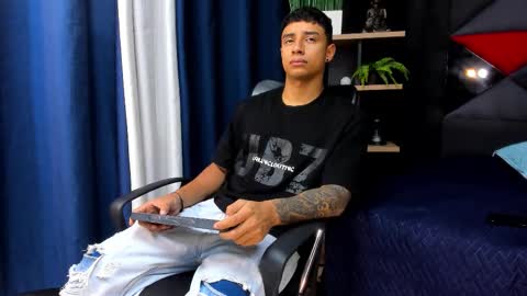 jaze_bradley online show from November 19, 2025, 11:32 am