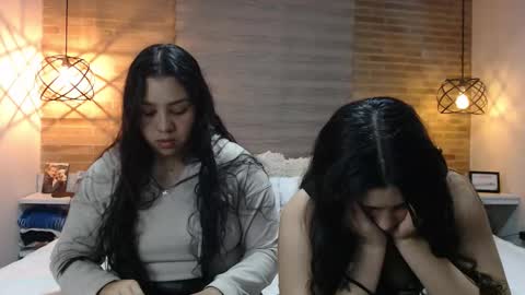 Snapshot of jazmin_dharius chatting on December 4, 2025, 7:50 am Jazmin and Scarlett online show from December 4, 2025, 7:50 am