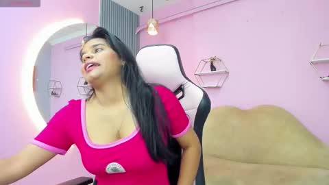jazmin  online show from October 13, 2025, 10:59 am