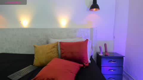 Jazmin online show from May 15, 2026, 11:01 pm