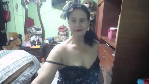 jazmim online show from October 4, 2025, 11:19 am