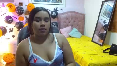 jazminblow online show from October 23, 2025, 12:26 pm