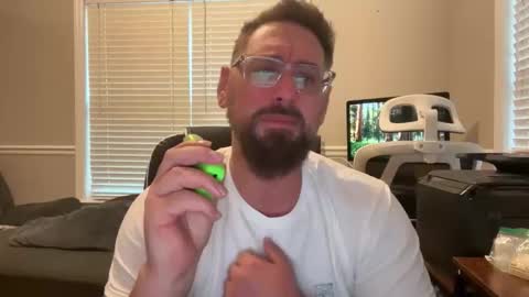 jazmine_jr_cruz online show from May 7, 2026, 1:27 pm